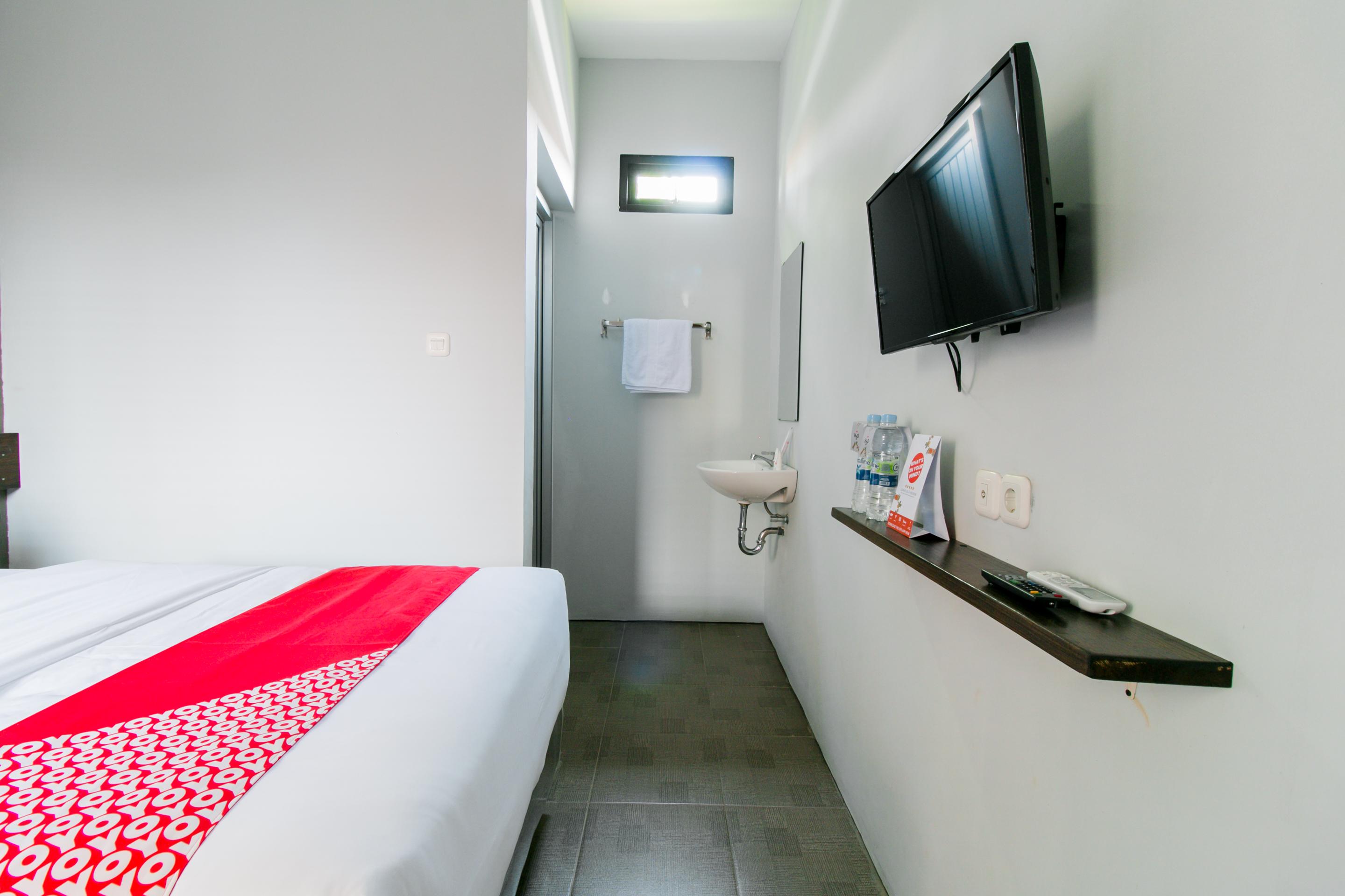 Capital O 1898 Louise Place Cianjur Exterior photo
