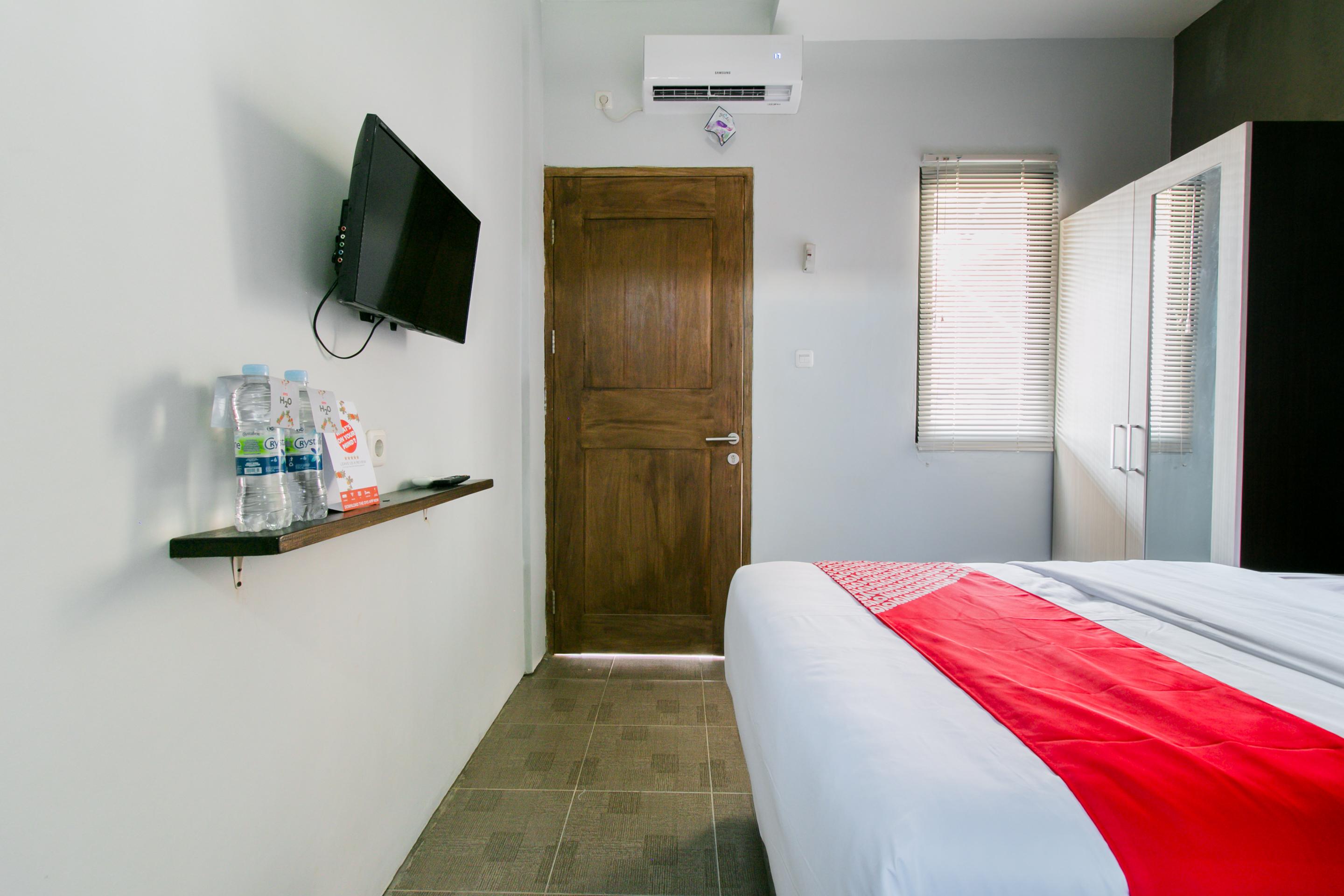 Capital O 1898 Louise Place Cianjur Exterior photo